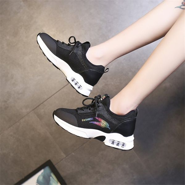 

2021 new chunky of women in breathable mesh fashion chic shoe black white ladies casual shoes 2d2u