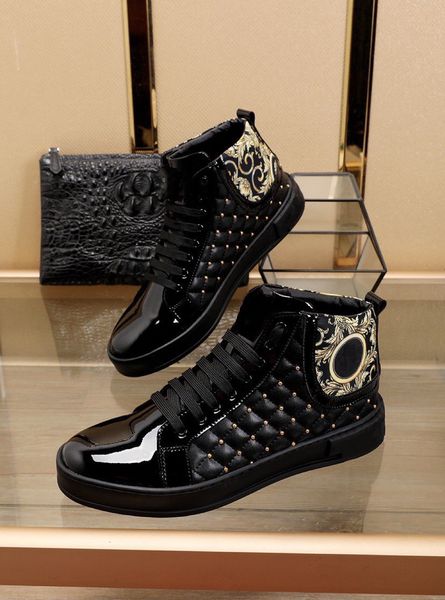 

winter men's casual shoes, high-noble fashion men's black and white rivet trendy non-slip size 38-45