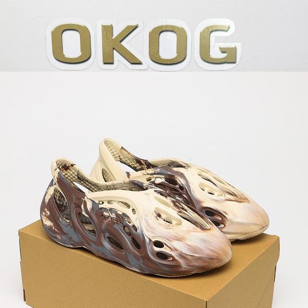 

2022 foam slide runner slipper clog lady sandal acoustic eva black mxt moon grey slippers woman man tainers bone designer beach sa273t