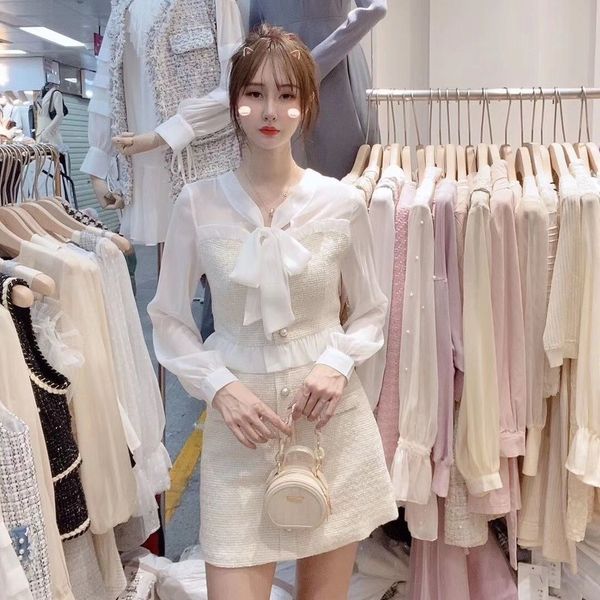 

autumn temperament small fragrant wind fried street fashion suit foreign style, age reduced and thin two-piece dress bow short skirt