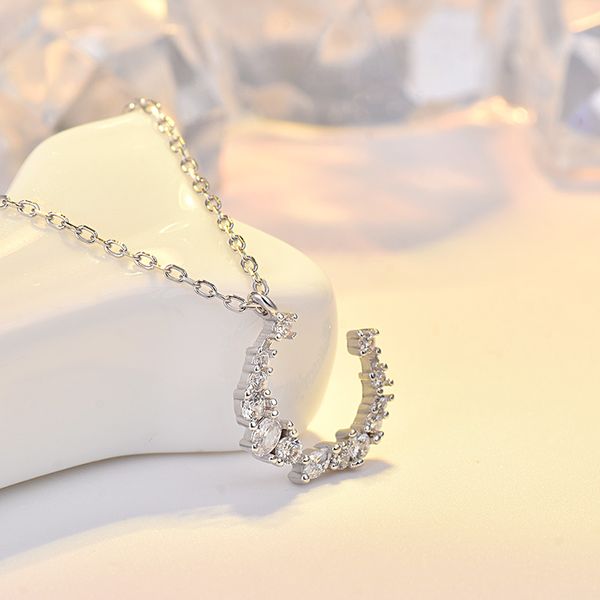 

s925 sterling silver Korean niche design glossy moon necklace exquisite small fresh crescent moon clavicle chain one generation