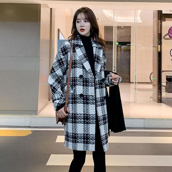 

black and white plaid woolen coat women 2021 loose and thin winter thick tweed coat1