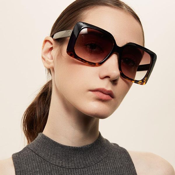

sunglasses fashion sqaure women classic brands design luxury female sun glasses anti-reflective plastic frame uv400, White;black