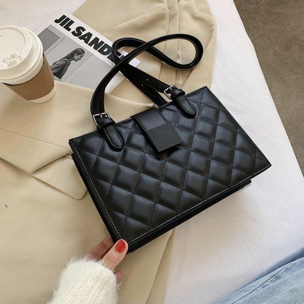 

cross body luxury lingge pu leather shoulder bags for women 2021 winter fashion handbags female underarm bag trendy ladies shopper