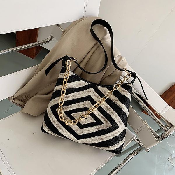 

retro pu leather crossbody bags gold chain shoulder handbags trending messenger bag