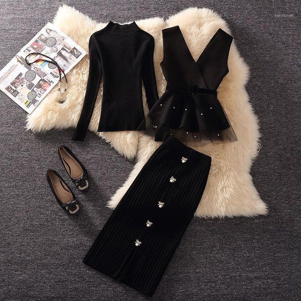 

2021 nian autumn western style knitted sweater beaded mesh tied lotus leaf waistcoat three-piece suit1, White;black