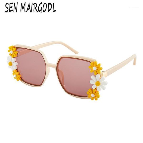 

new vintage square gradient sunglasses women with flower accessories black frame sun glasses green fashion designer glasses 20201, White;black