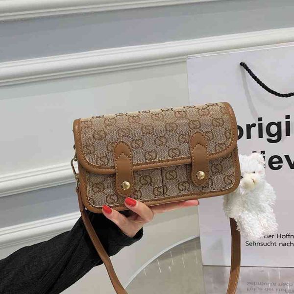 

2022 latest handbag factory store september women's small square style single shoulder oblique span