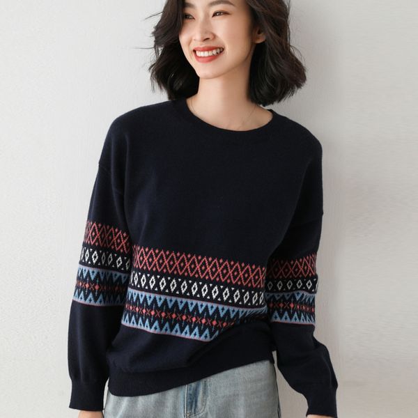 

new korean version of french girls' loose in autumn and winter 2020 new sweater korean version of french girls' loose sweater in a, White;black