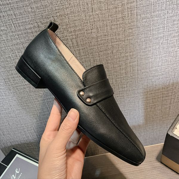 

female 2021 bombs genuine 22-25cm shoes woman head metal rivets vwdg, Black