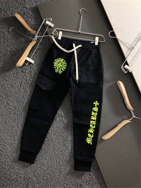 

2020 fashion brand autumn and winter new croxinwei men's ch fluorescent green print sanskrit letter splicing casual pants, Black