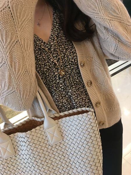 

women's loose and lazy spring and autumn cardigan thin coat sweatersweater sweater v-neck cashmere coat women's short style hollow, White;black