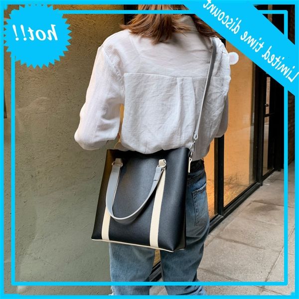 

2020 popular femininity single shoulder college students' class large capacity tote portable messenger bag