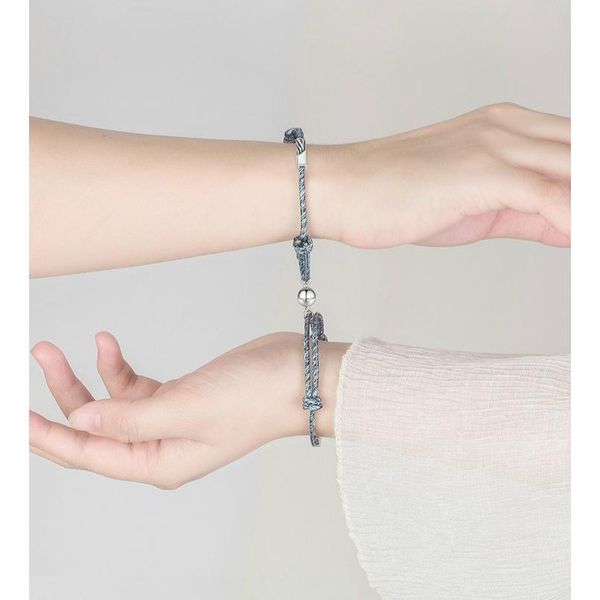 

2pcs couple magnet attract each other creative personality couple bracelet men and women charm girl bracelet jewelry lo qylzfb, Golden;silver