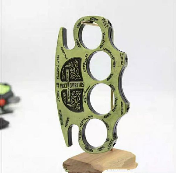 

tiger finger four finger self-defense weapons will hand in hand with the tiger finger fist buckle self-defense fighting supplies equipment16