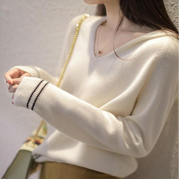 

new women's hooded sweater loose bottoming shirt 2021 spring and autumn short v-neck sweater wool hoodie, White;black