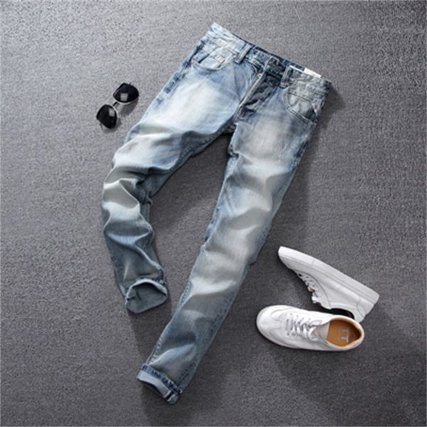 

2021 new summer light blue fashion high-quality thin fit torn men mark italian style clothing drawing jeans