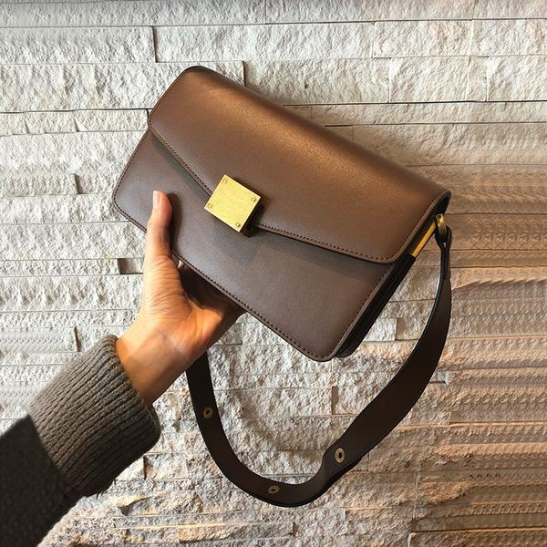 

2021 new cowhide tofu bag women's bag wide shoulder strap small square shoulder messenger casual organ stewardess