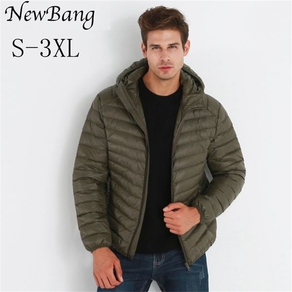 Newbang Marca Lightweight Homens Hooded Duck Down Jacket Ultra Luz Down Jaqueta Homens Portáteis à prova de vento quente Casaco quente Pena Parka Man 201223