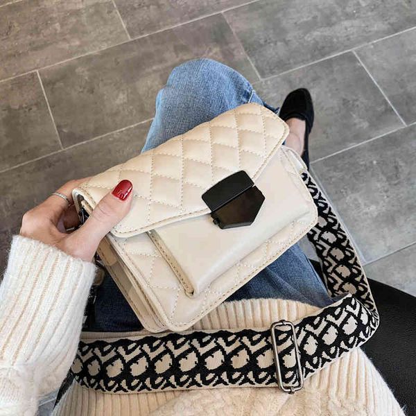 

2022 factory outlet simple texture women's fashion net red versatile single shoulder bag lingge messenger small square bag 08fb 2nr5