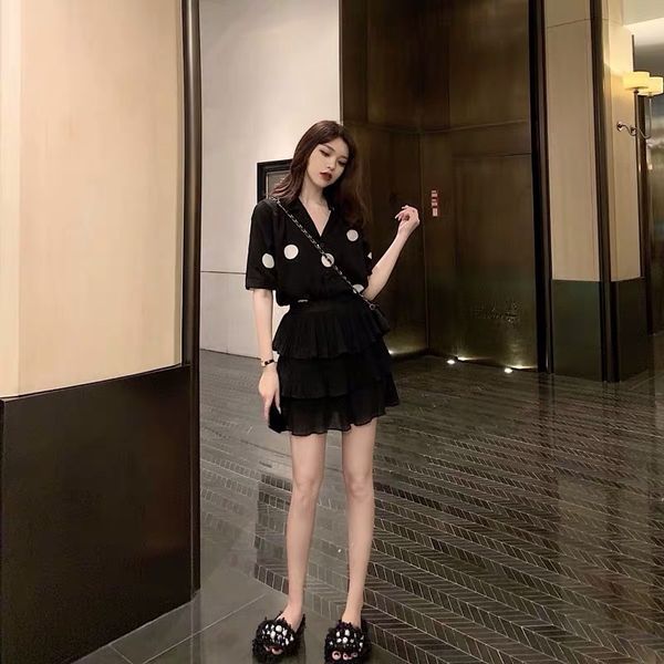 

2019 summer internet celebrity same temperament internet celebrity goddess french french minority fairy dress two-piece suit for national wo, Gray