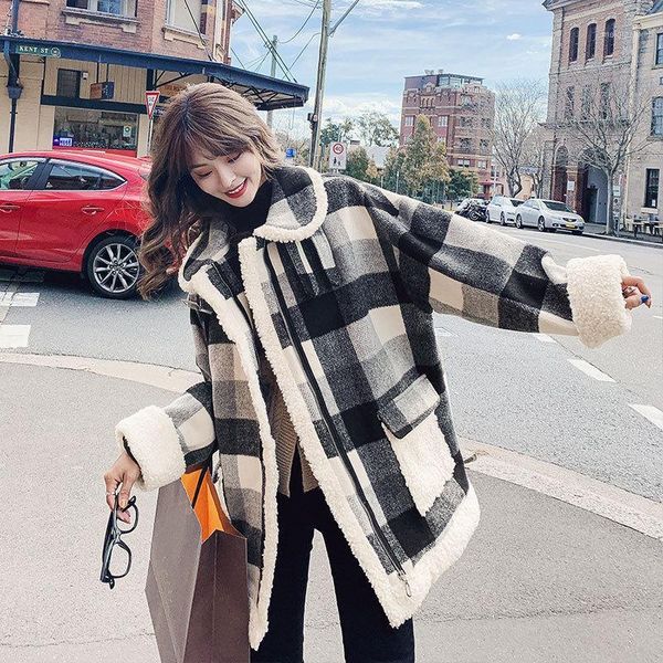 

2020 new winter women fashion keep warm woolen coat female lattice outwear ladies lapel short overcoat girls leisure jacket1, Black