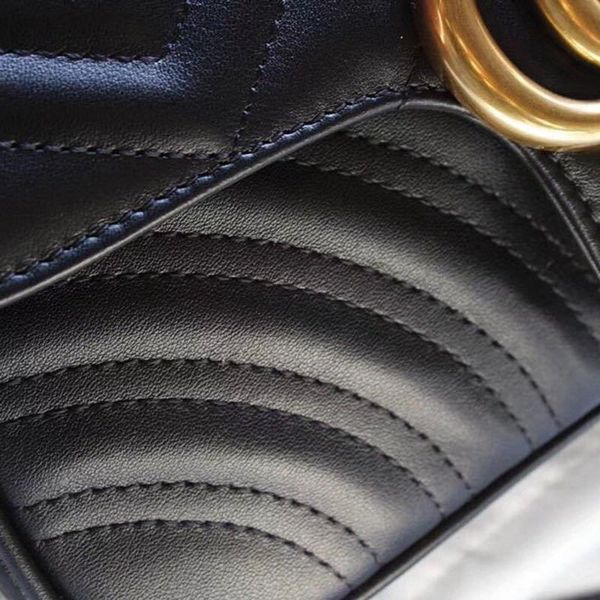 

2021 new chain leather quality one shoulder messenger bag