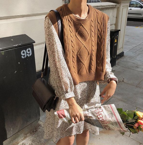 

new o neck girls pullover vest sweater autumn winter short knitted women sweaters vest sleeveless warm sweater casual oversize, Black;white