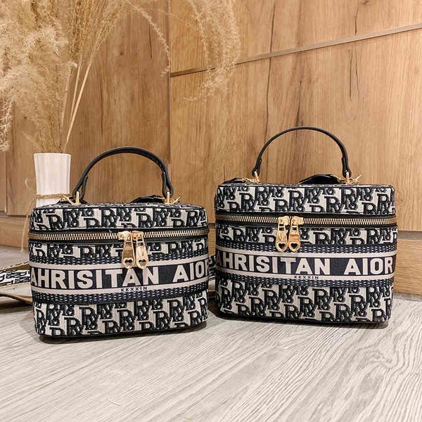 

2022 latest models handbag wholesale direct red old canvas embroidery makeup travel wash one shoulder diagonal square women's k30g