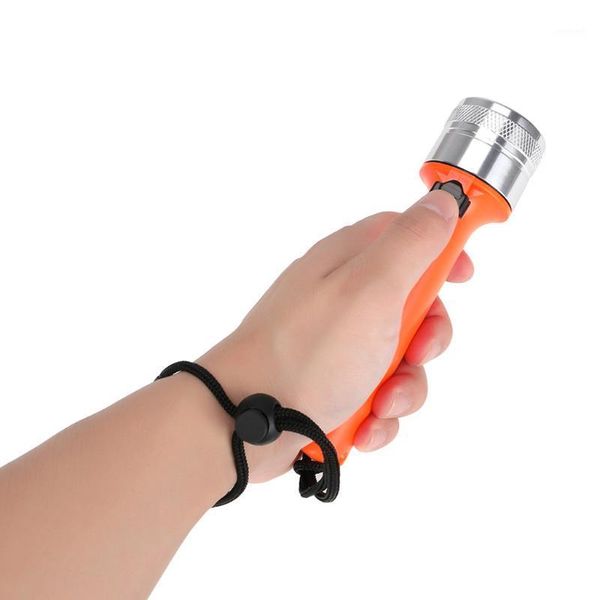 

new led t6 three-mode daylight diving torch waterproof outdoor light super bright led flash light glare lamp1