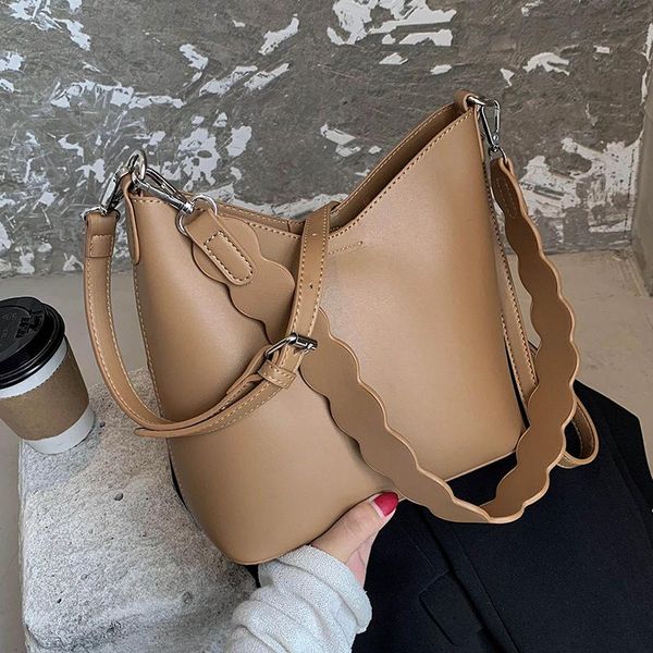 

ретро случайные маленькая сумка женская сумка 2020 популярный новый модный моды ведро плеча простой дикий мессенджера