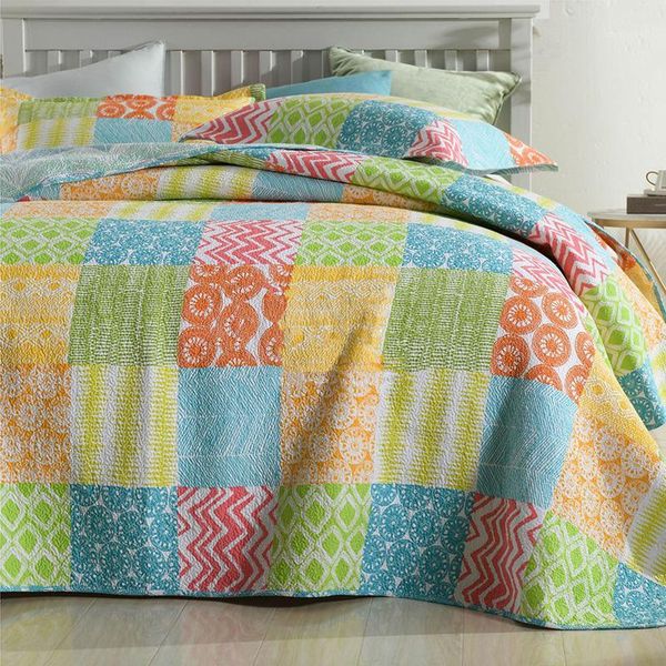 

quality bedspread patchwork print quilt set 3pcs quilted cotton quilts bed cover sheets shams ab-side king queen size coverlet1