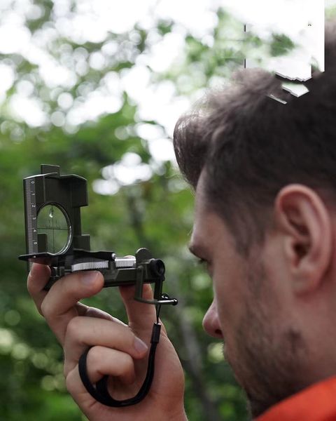 

2021 new high grade american compass outdoor travel adventure compass scale level gradienter luminous magnifier63