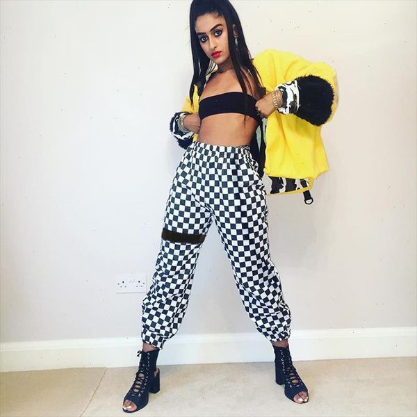 

2021 new women spring autumn checkerboard plaid trousers loose pencil pants black white casual trend long capris