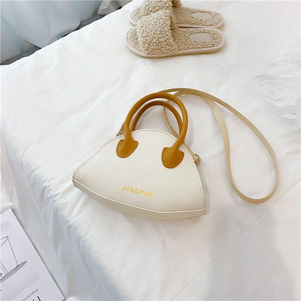 

чистый красный фея плечо 2020 новая тенденция моды лето мода портативный мешок плеча иностранный стиль универсальный мессенджер мешок d5amx