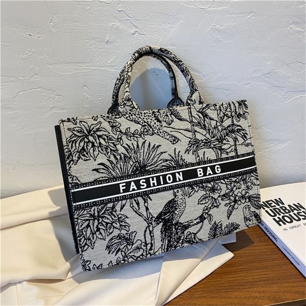 

80% off shop clearance spring and summer new trendy net red large capacity fashionable embroidery shopping bag single shoulder women's