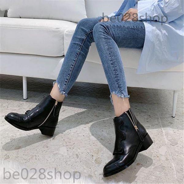 

2021 spring and autumn new fashion for women brand fashion women superstar ankle boots leather black short