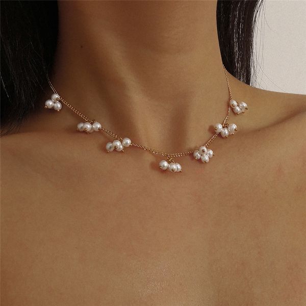 

bohemian imitation pearl flower pendant necklace jewelry for women 2020 fashion gold color twist chain choker necklace, Golden;silver