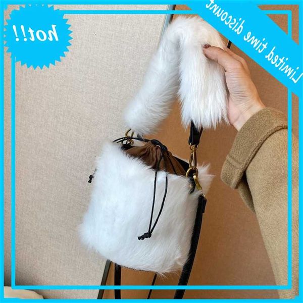 

luxury soft plush handbags winter shoulder for women 2021 fashion fire crossbody bag female effects colors handle bags