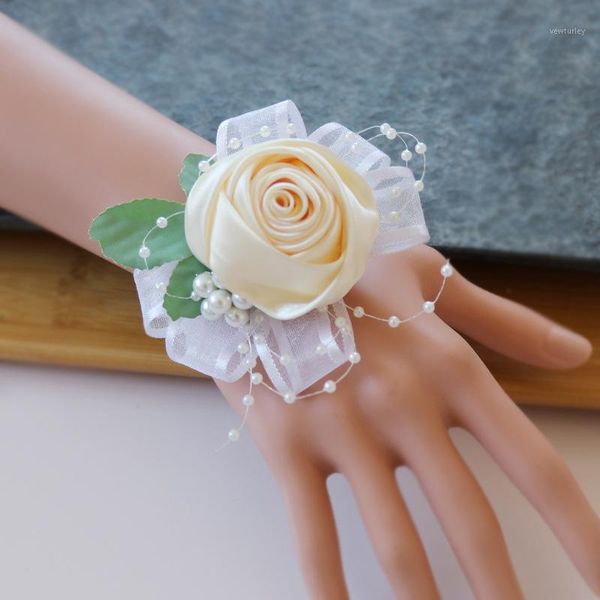 

gift wrap ... our bride wrist flower multi-ribbon rosebuds zuan kou korean banquet sister friend shou hua creative1