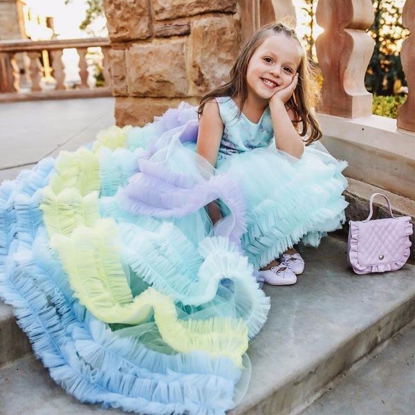 Vestidos de flor de flores coloridas feitas sob medida para a festa de casamento com a princesa da princesa, vestidos de concurso de tule tulle sweep primeiro vestido de comunhão