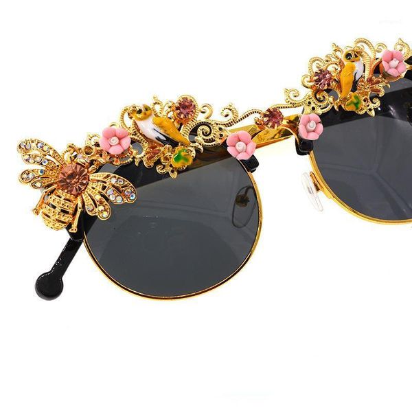 

sunglasses 2021 handmade luxury baroque rhinestone flower bee for women brand female sun glasses oculos crystal eyewear party1, White;black