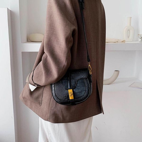 

новый 2020 все-в-одном мешке instagram крест тела в моде на осень / зима цепь седельных сумках