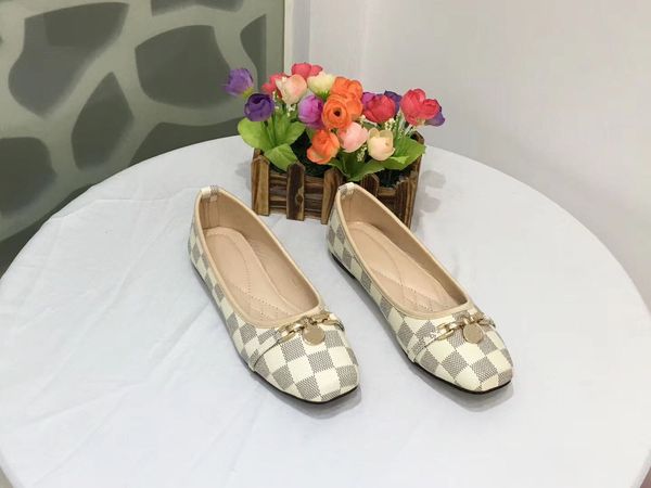 

2020 g1 fashion new button flat women's shoes large size beanie shoes ladies slippers woman designer shoes flat shoe, Black