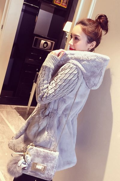 

2020 осенью и зимой пальто hoodiehoodie hoodienew классическая мода вязаная шить плюшевых искусственного меха утолщенной с капюшоном пальто, White;black