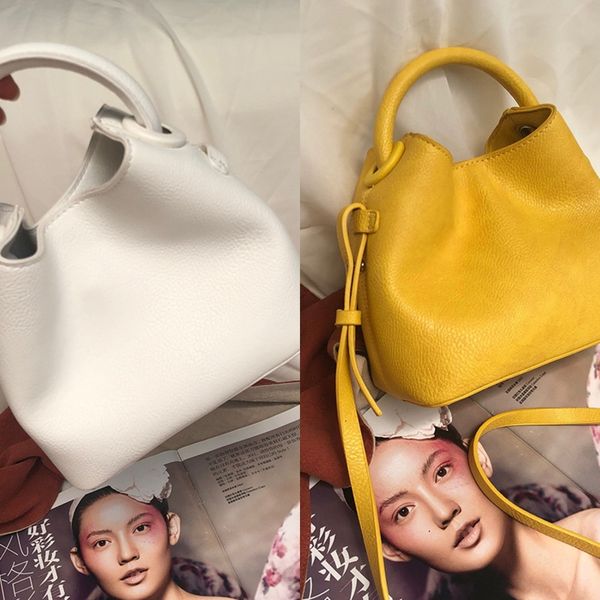 

rkdpu x63d9 2020 new women's ins fashionable trendy white shoulder strap small bag small bagmessenger shoulder portable bucket bag summ