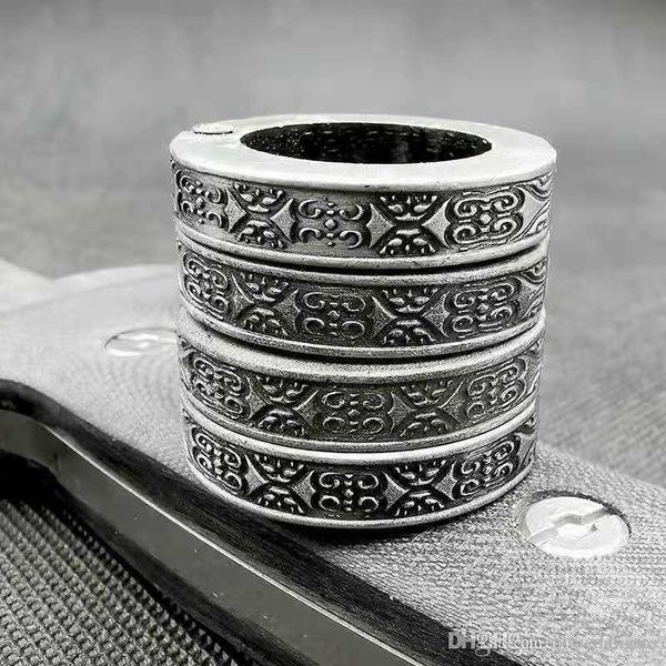 

alloy finger tiger four finger self-defense weapon portable hand clasp fist finger martial arts self-defense combat training equipment hand2