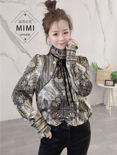 

2020 winter new inch collar shirt pattern rope temperament light base personalized metal button women's fashion, White