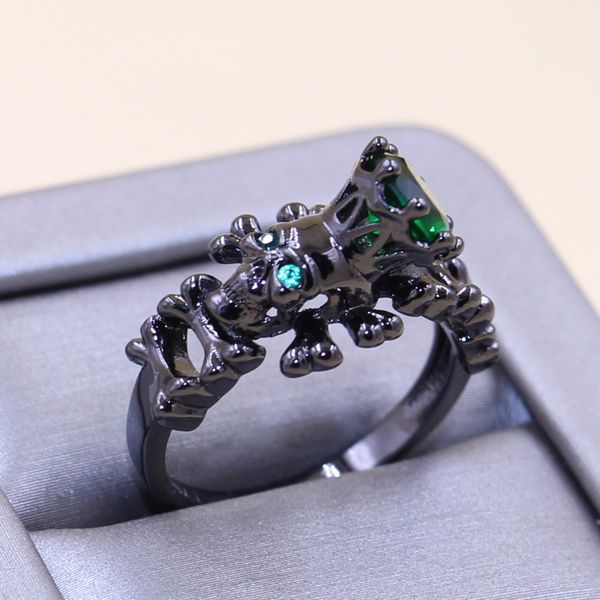 

2017 New Arrival Stunning Punk Fashion Jewelry 10KT Black Gold Filled Emerald CZ Diamond Party Popular Women Wedding Band Skull Ring Gift