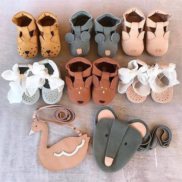 

2020 spring brand baby shoes first walker indoor toddler genuine leather shoes infant girl boys soft sole baby moccasins boots1